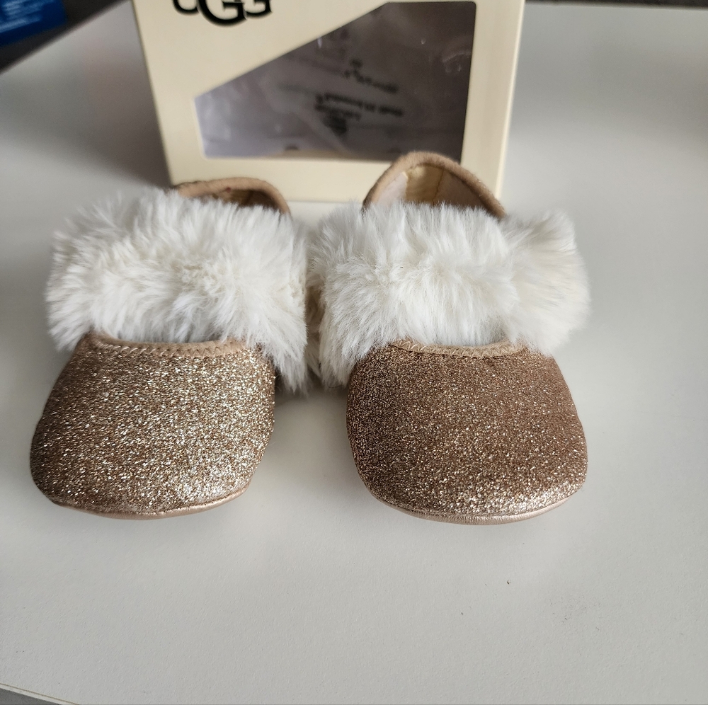 UGG Baby Gold Glitter Ballet Flats With White Fluff Size 4/5 - Picture 2 of 11